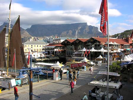 Fotos Auf den Stegen der Waterfront